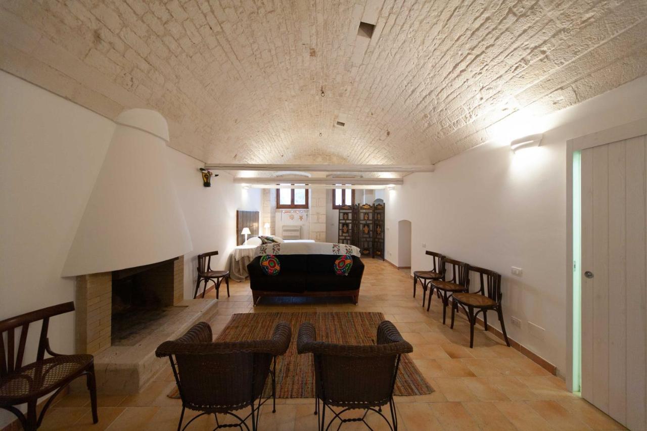 Palazzo Agrusti - Residenza D'Epoca Bed & Breakfast อัลเบโรเบลโล ภายนอก รูปภาพ