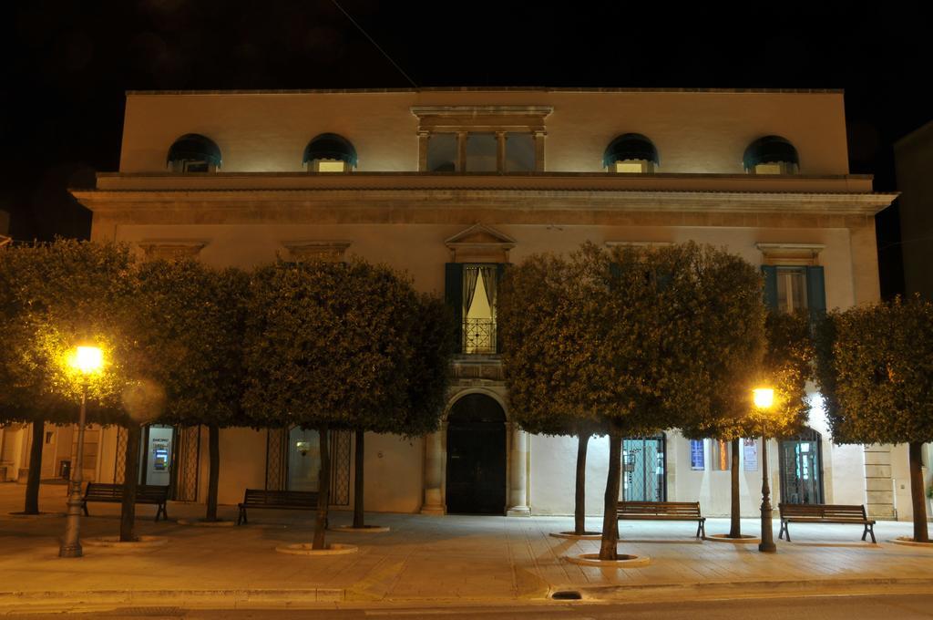 Palazzo Agrusti - Residenza D'Epoca Bed & Breakfast อัลเบโรเบลโล ภายนอก รูปภาพ