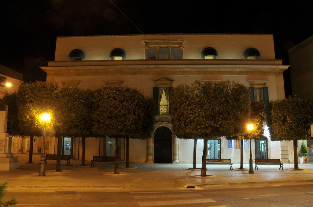 Palazzo Agrusti - Residenza D'Epoca Bed & Breakfast อัลเบโรเบลโล ภายนอก รูปภาพ