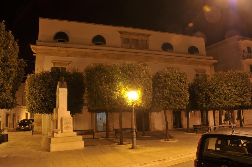 Palazzo Agrusti - Residenza D'Epoca Bed & Breakfast อัลเบโรเบลโล ภายนอก รูปภาพ
