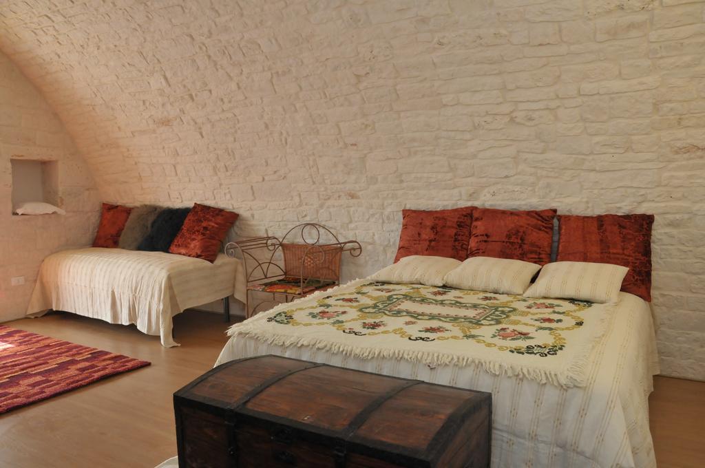Palazzo Agrusti - Residenza D'Epoca Bed & Breakfast อัลเบโรเบลโล ห้อง รูปภาพ