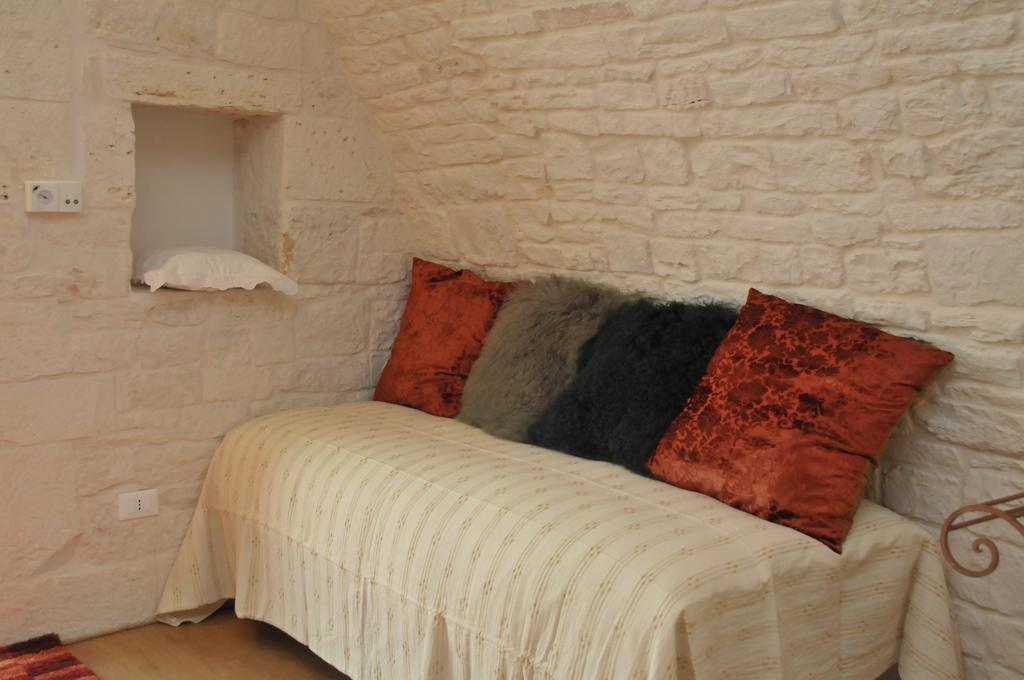 Palazzo Agrusti - Residenza D'Epoca Bed & Breakfast อัลเบโรเบลโล ห้อง รูปภาพ